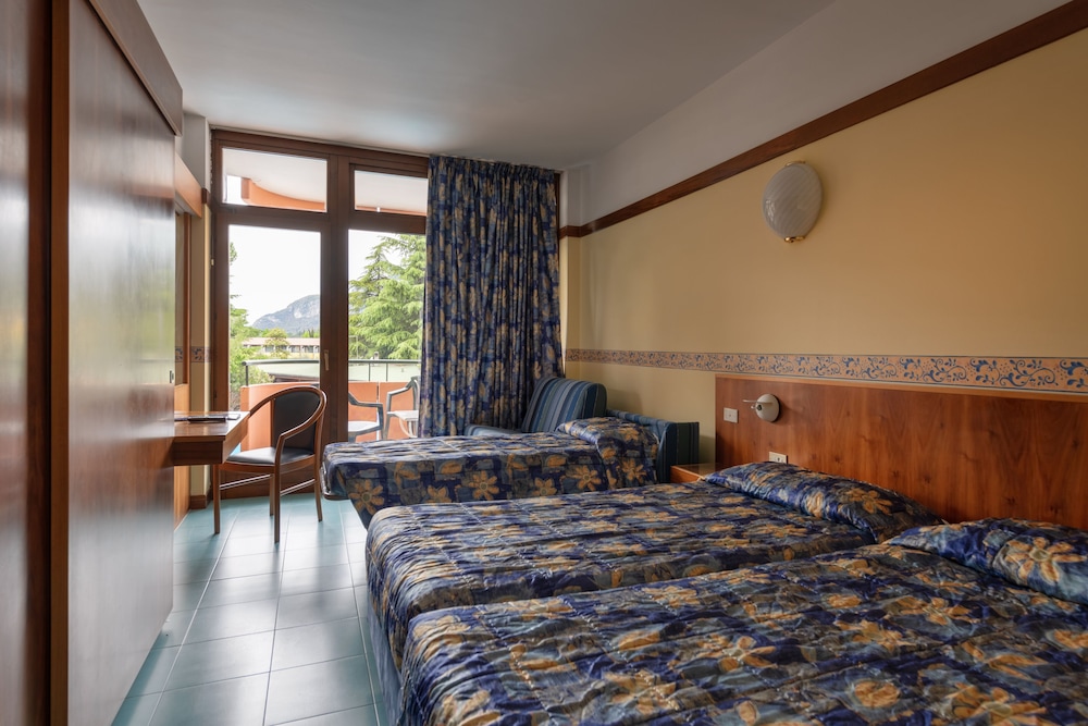 

Roma - Bardolino - Hotel Royal