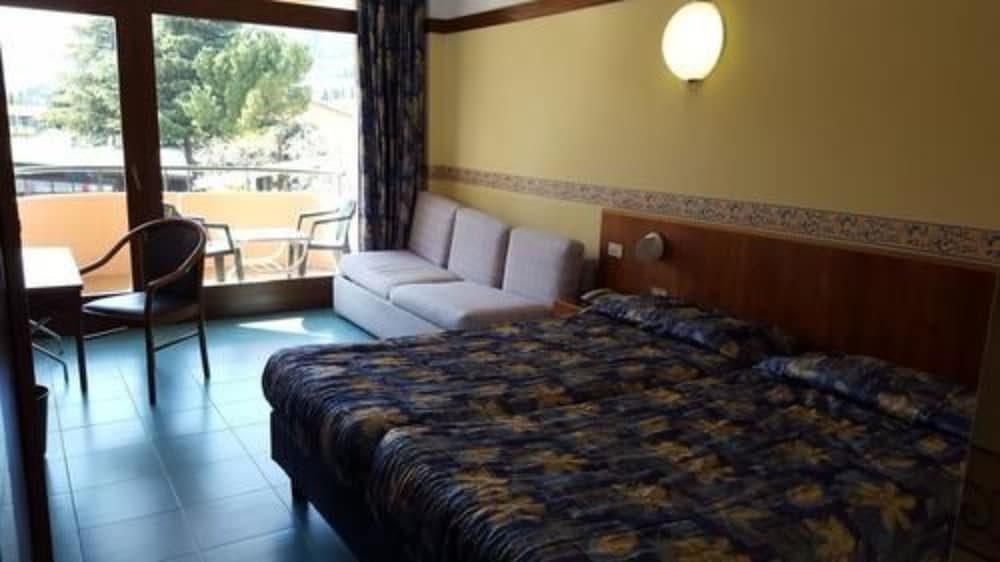 

Olbia - Bardolino - Hotel Royal