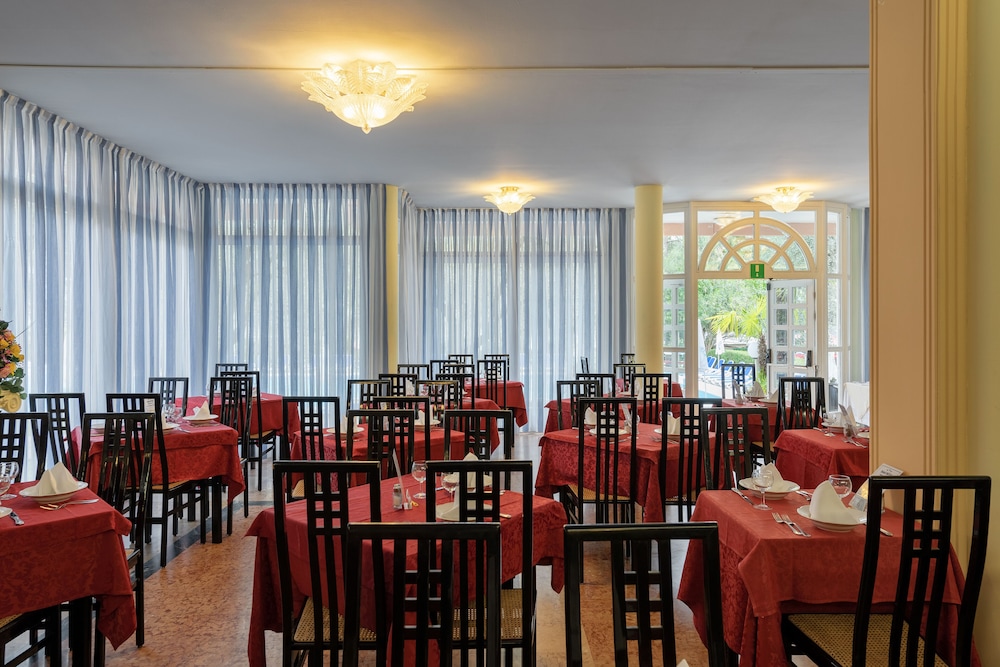 

Napoli - Lazise - Hotel Royal