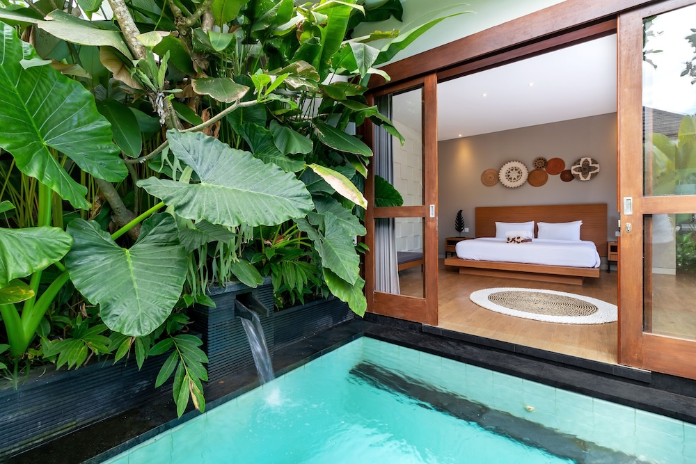 

Roma - Canggu - Annupuri Villas Bali