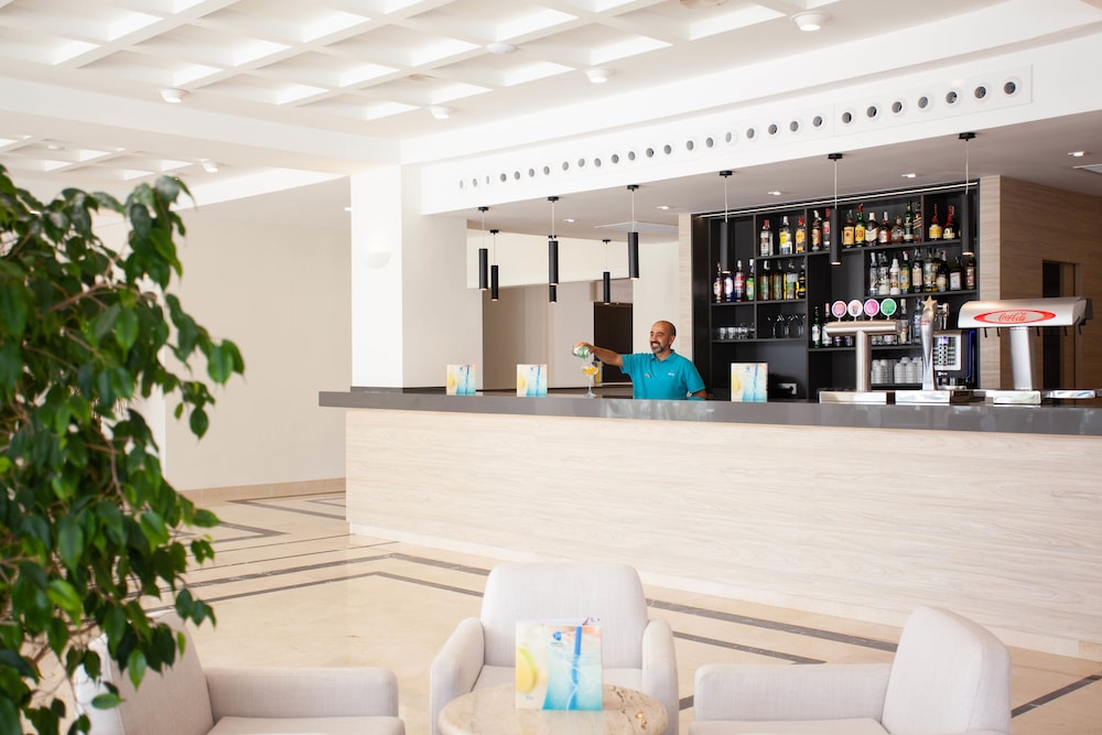 

Milano - Cala Santandria - Grupotel Club Menorca