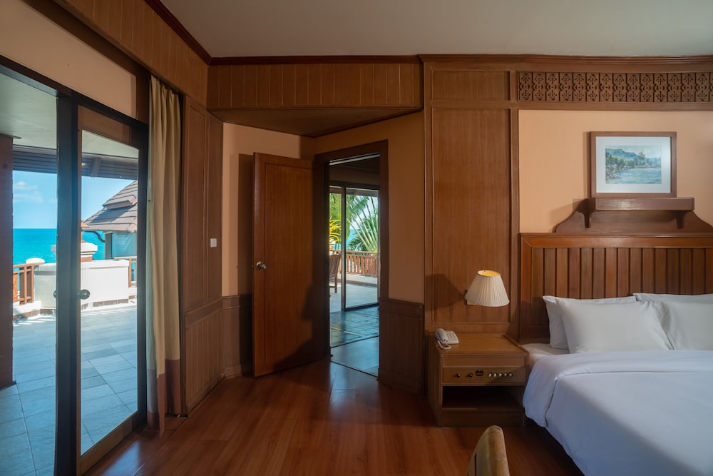 

Milano - Laem Set Beach - Koh Samui - Aloha Resort