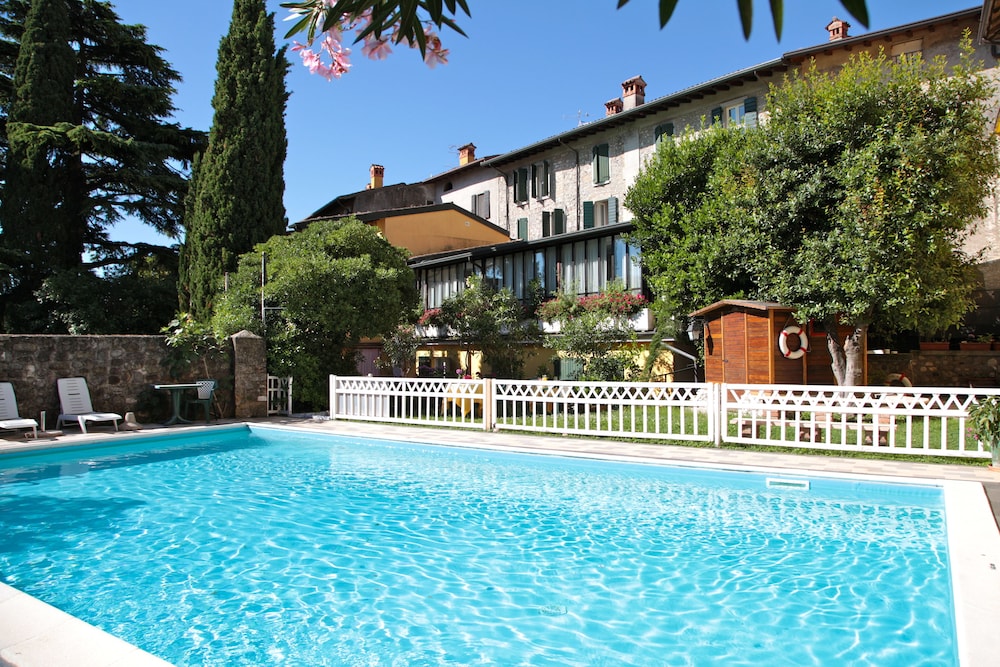 

Cagliari - Moniga del Garda - Hotel San Filis
