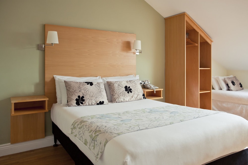 

Milano - Galway - The Coach House Hotel