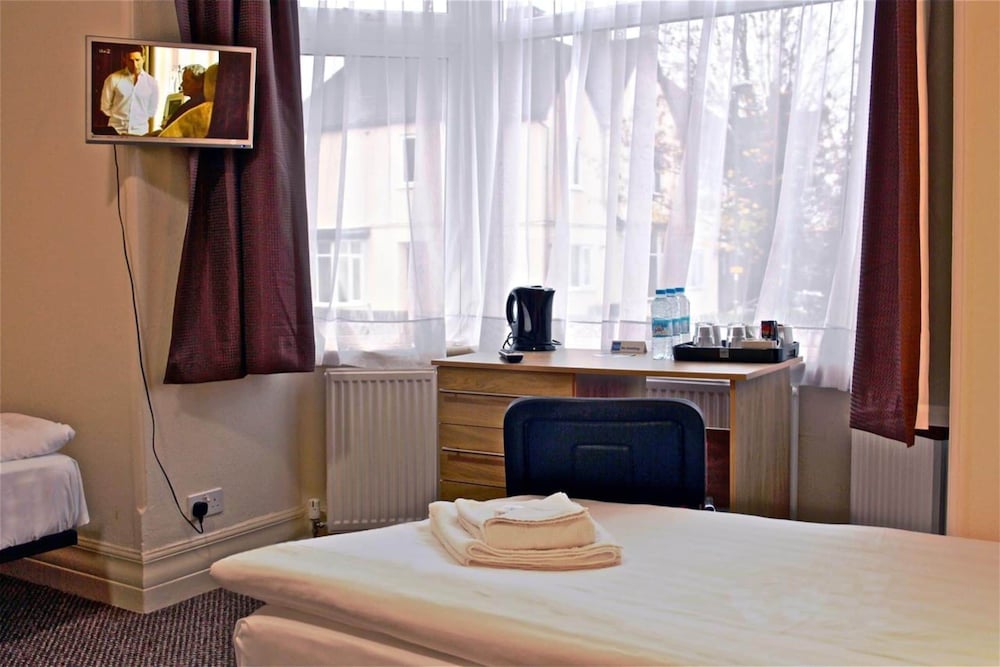 

Venezia - Edgware - Central Hotel Golders Green