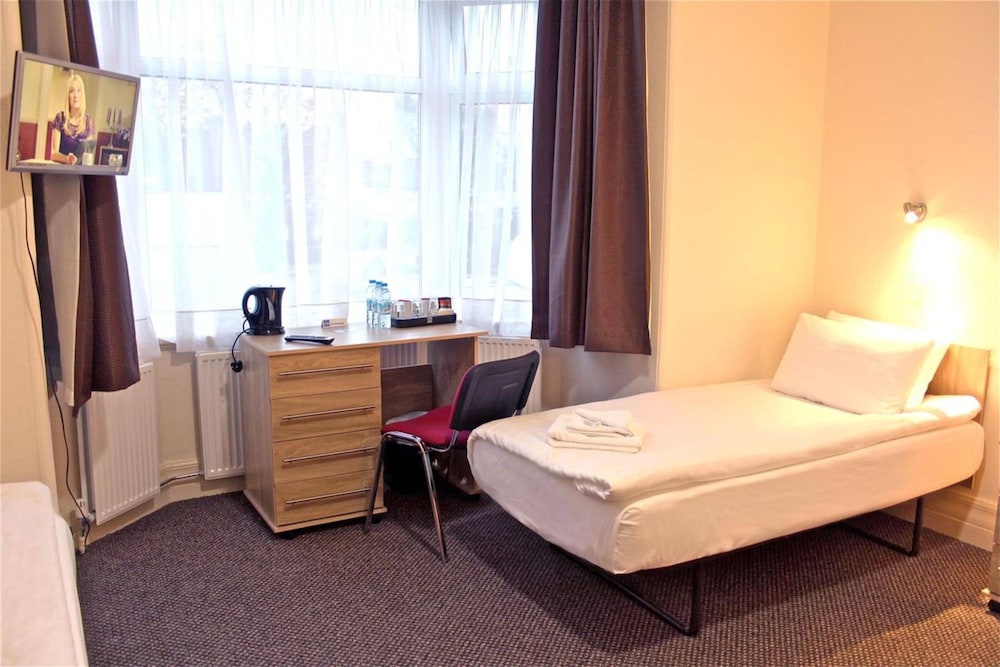 

Roma - Edgware - Central Hotel Golders Green