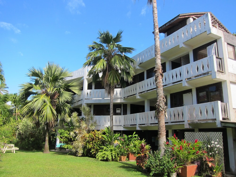 

Catania - Rarotonga - Raina Holiday Accommodation