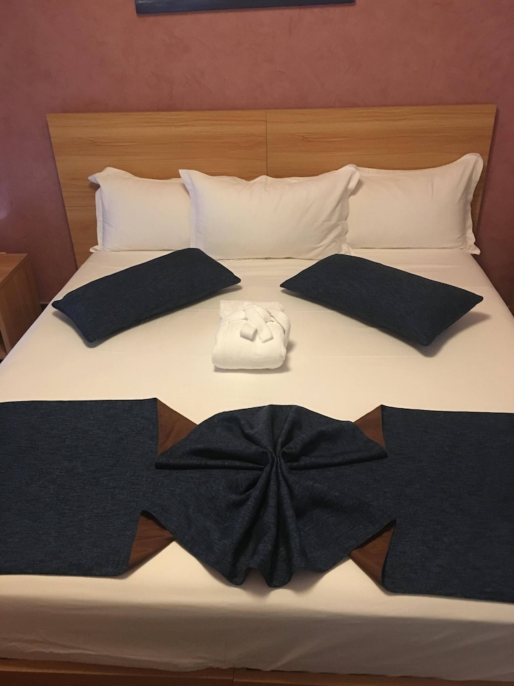 

Milano - Mindelo, Isola di São Vicente - Blue Marlin Hotel