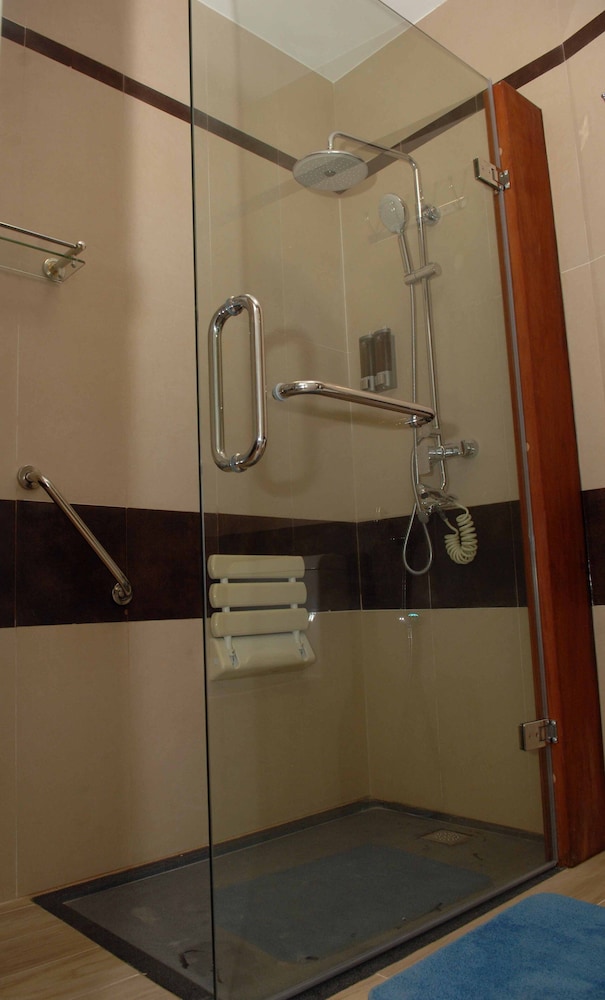 

Milano - Mindelo, Isola di São Vicente - Blue Marlin Hotel