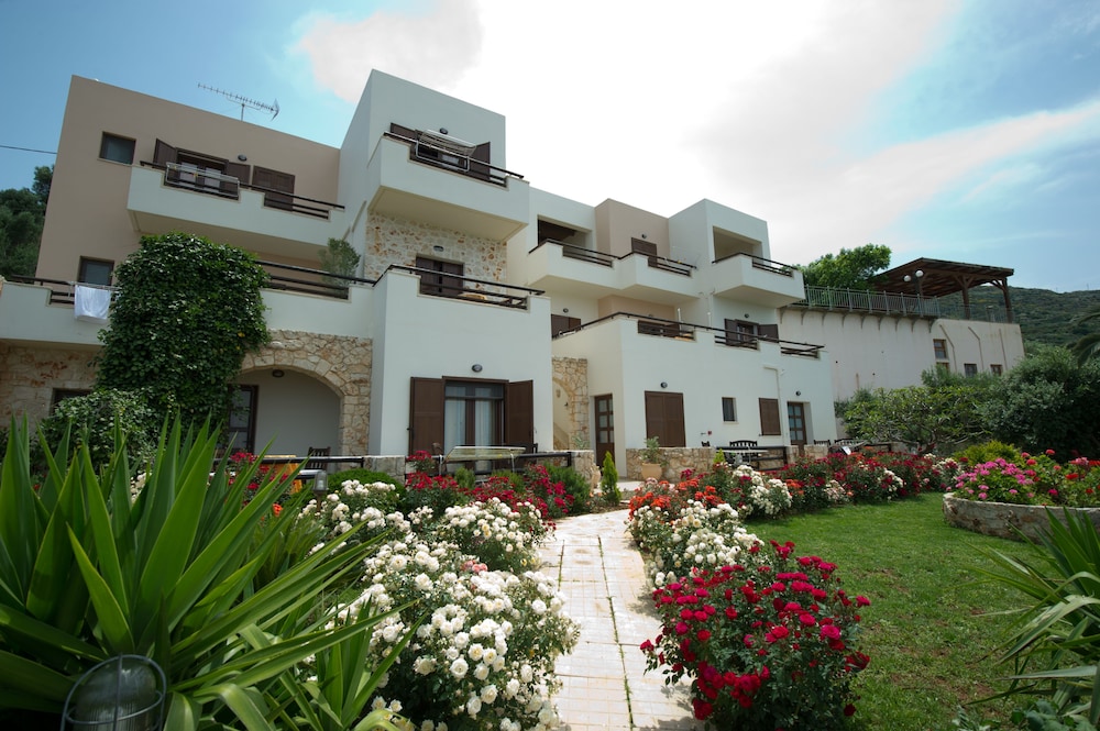 

Catania - Kissamos - Kavousi Traditional Home
