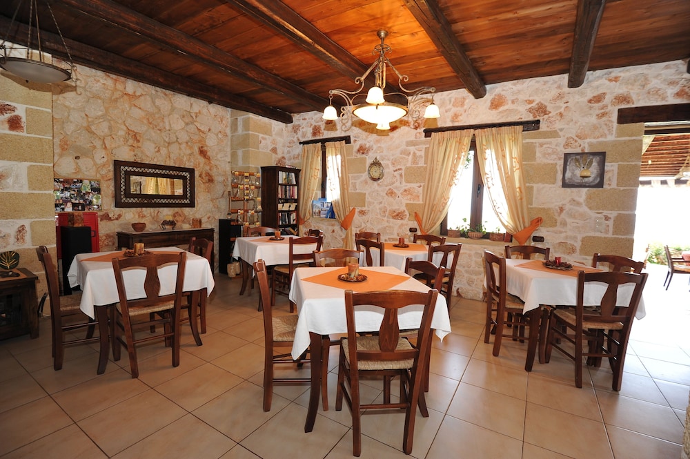 

Bologna - Kissamos - Kavousi Traditional Home