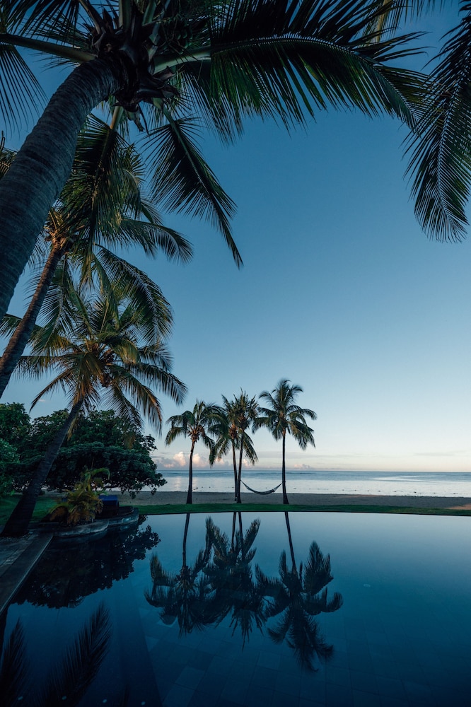 

Milano - Black River - Maradiva Villas Resort and Spa