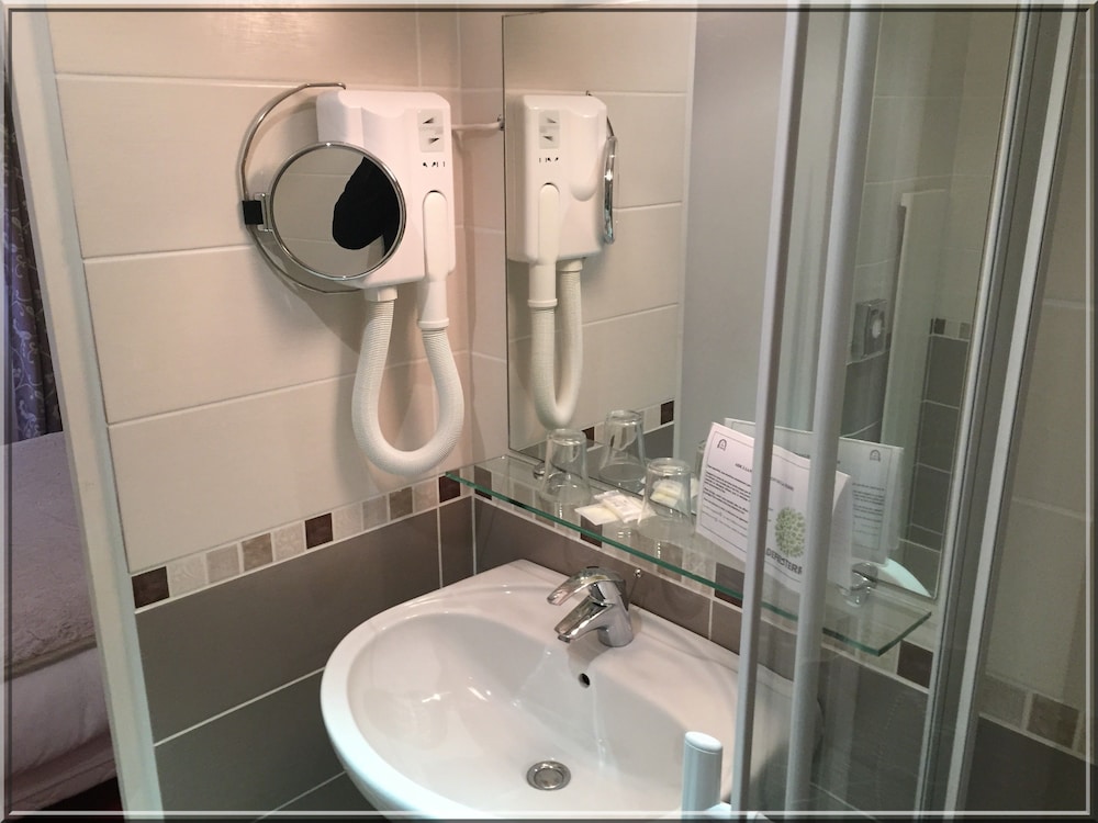 

Reggio Calabria - Montreuil (Ile-de-France) - Hotel Le Clos d'Alésia