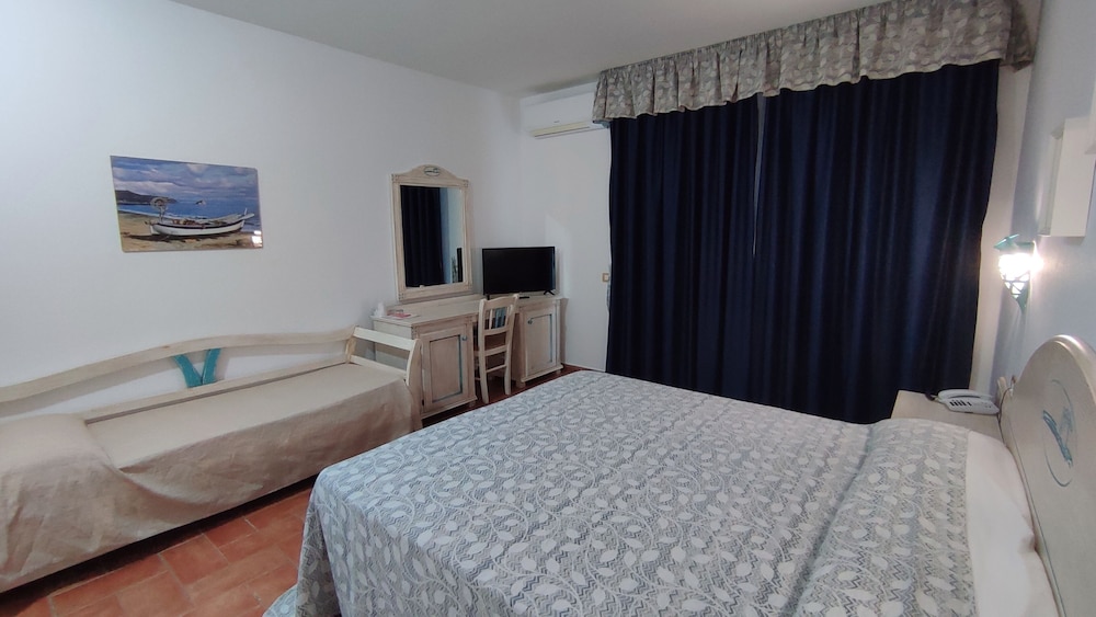 

Venezia - Carloforte - Hotel Le Sabbie Calasetta