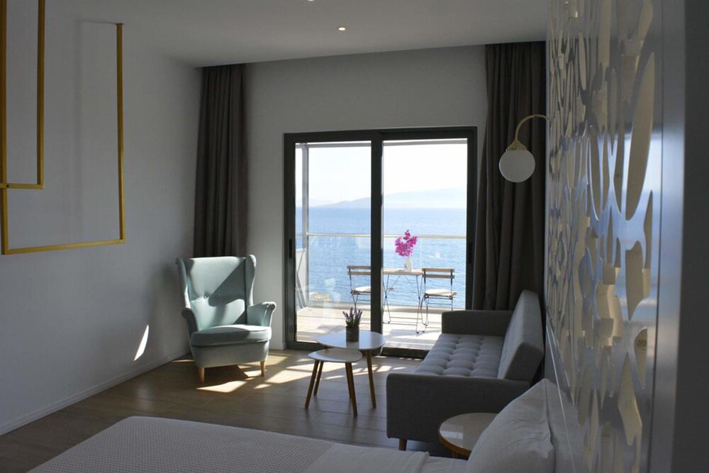 

Catania - Sarandë - Epirus Hotel