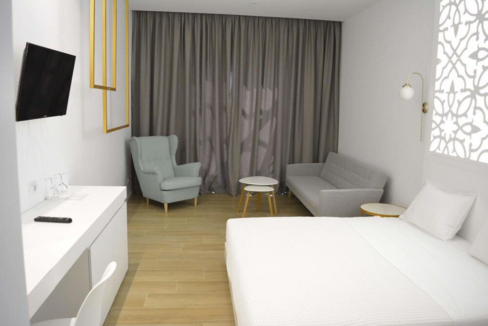 

Napoli - Riviera Albanese - Epirus Hotel