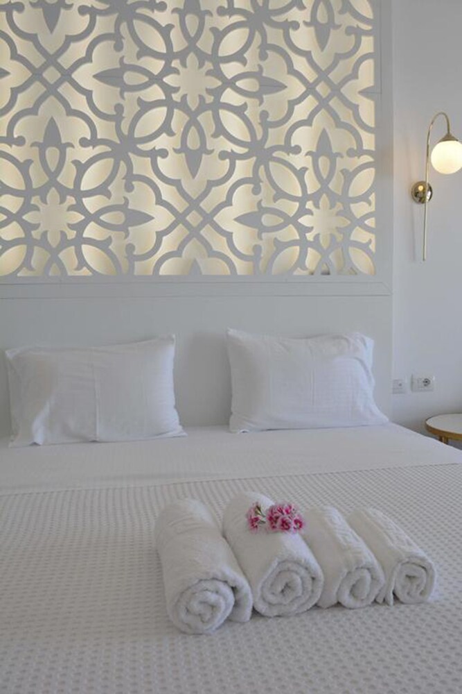 

Napoli - Sarandë - Epirus Hotel