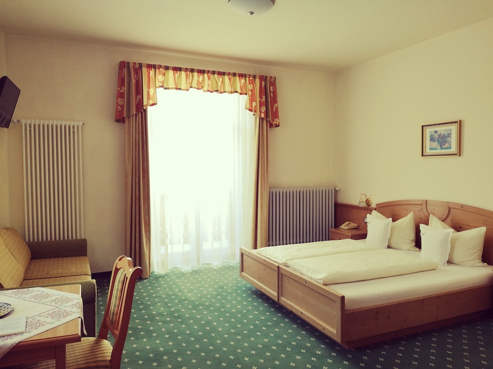 

Bologna - Val di Fassa, Montagna Italia - Hotel Castel Latemar