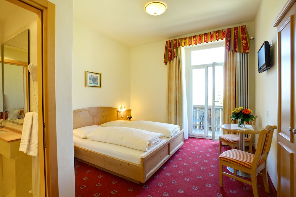 

Bari - Val di Fassa, Montagna Italia - Hotel Castel Latemar