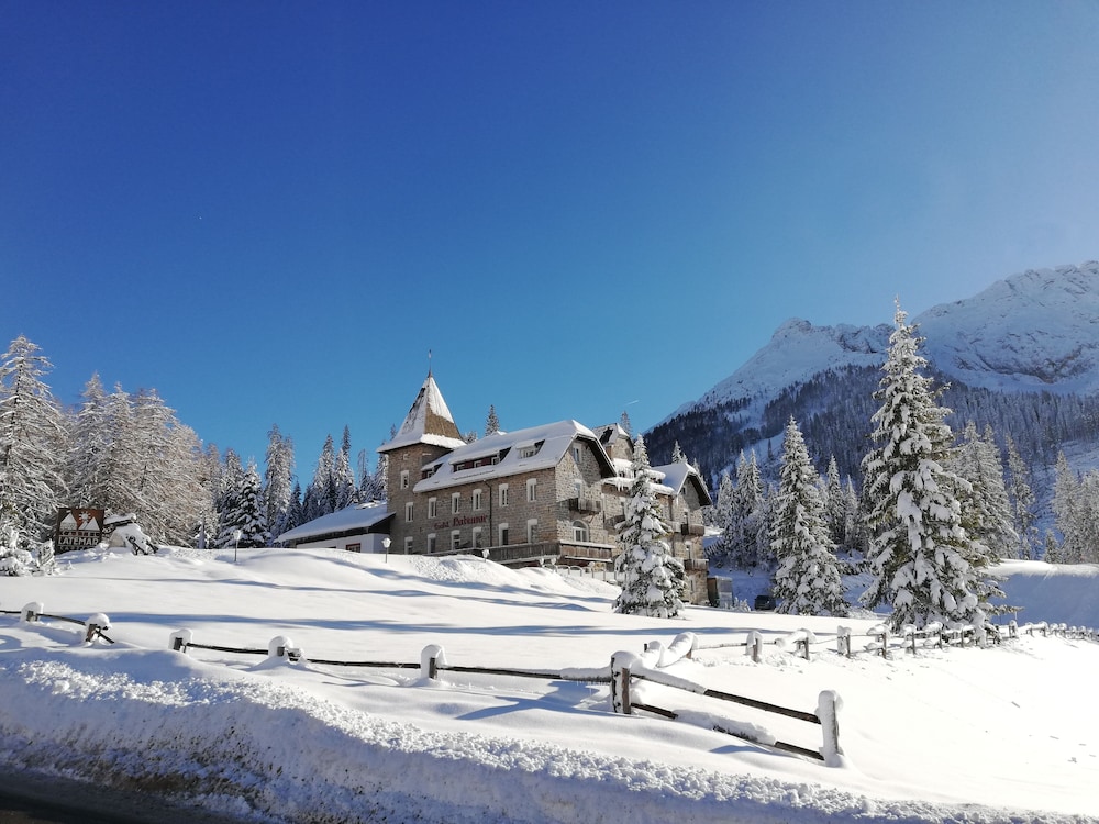

Bologna - Val di Fassa, Montagna Italia - Hotel Castel Latemar