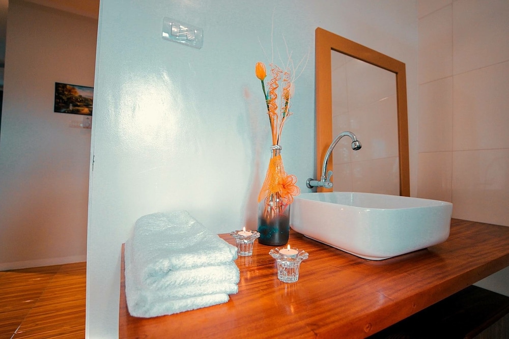 

Venezia - Dumaguete - Kingswick Residences & Lodge