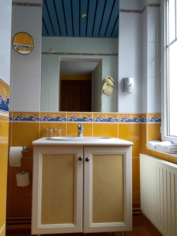 

Alghero - Évreux - Hotel de Normandie
