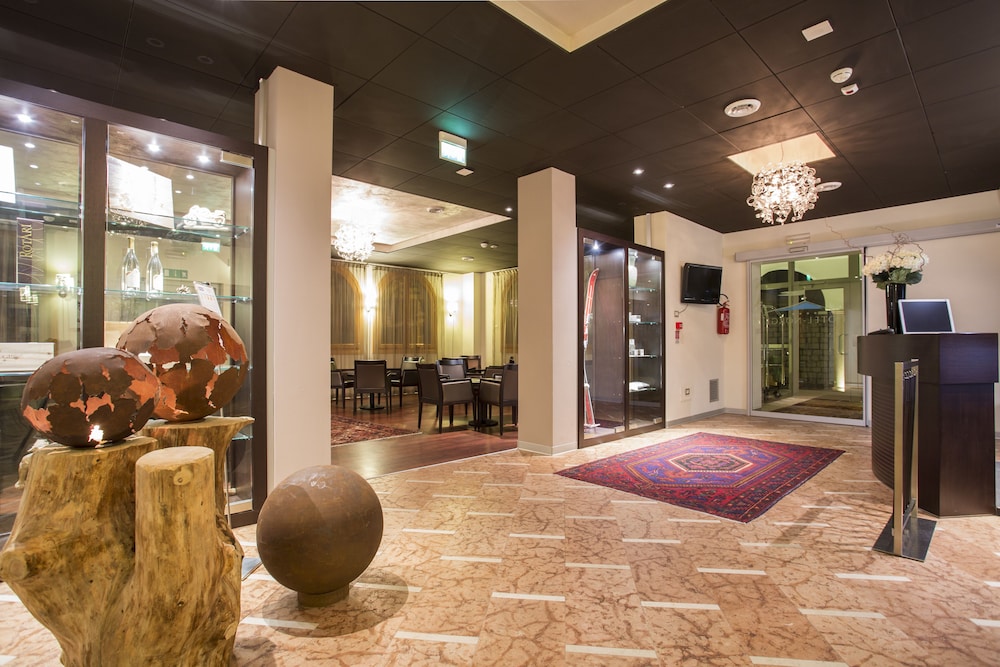 

Cagliari - Trento - Hotel Norge