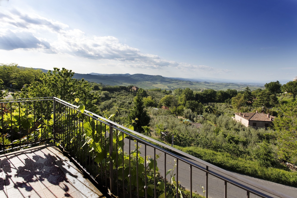 

Roma - Montepulciano - Albergo Ristorante San Biagio