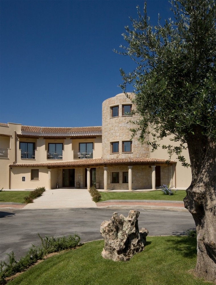 

Milano - Budoni - Terradimare Resort&Spa