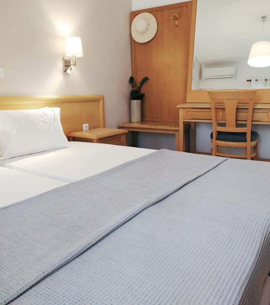 

Brindisi - Kavos - Alykes Family Resort