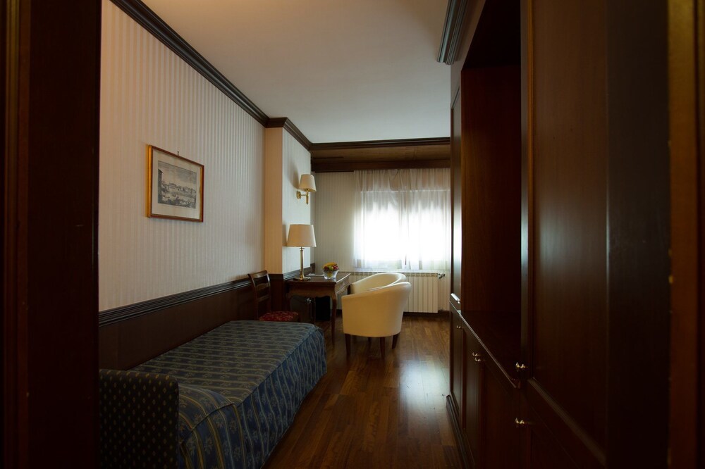 

Catania - Pescasseroli - Hotel Corona & Spa