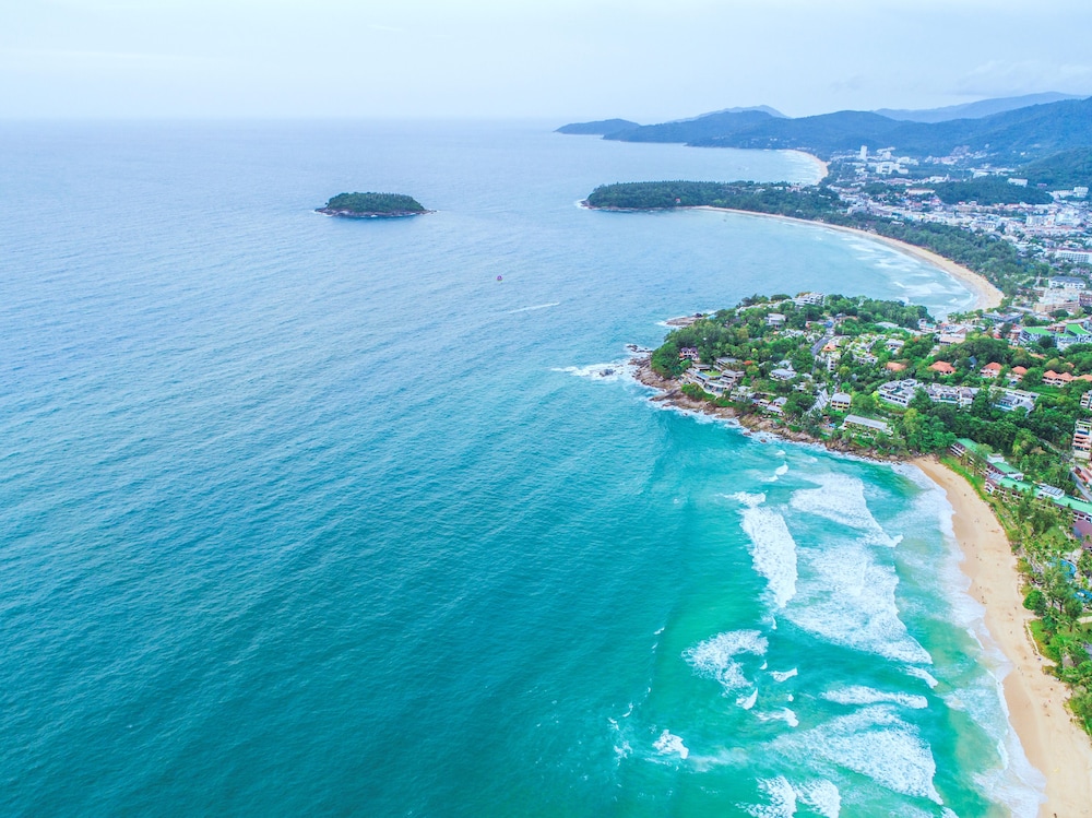 

Bologna - Chalong - Panda Hotel（Patong Beach）