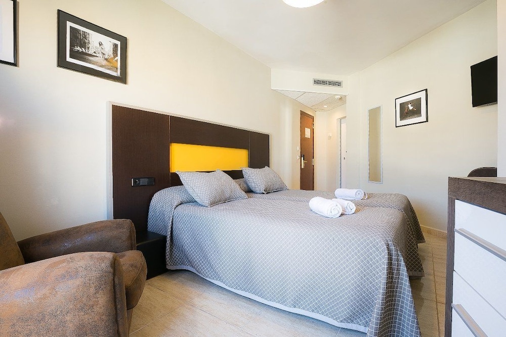 

Cagliari - Roses - Hotel Montmar