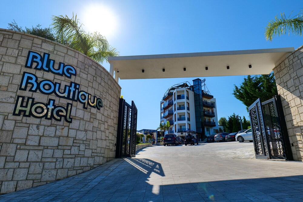 

Catania - Dhërmi - Blue Boutique Hotel