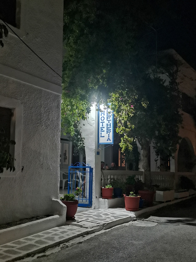 

Milano - Antiparos - Hotel Eleftheria
