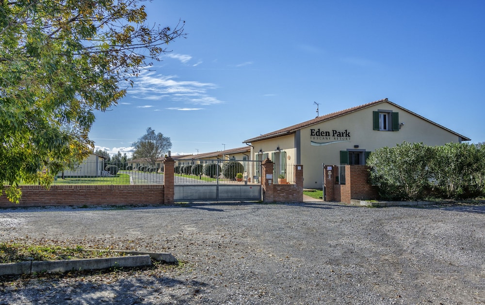 

Milano - Pisa - Eden Park Resort