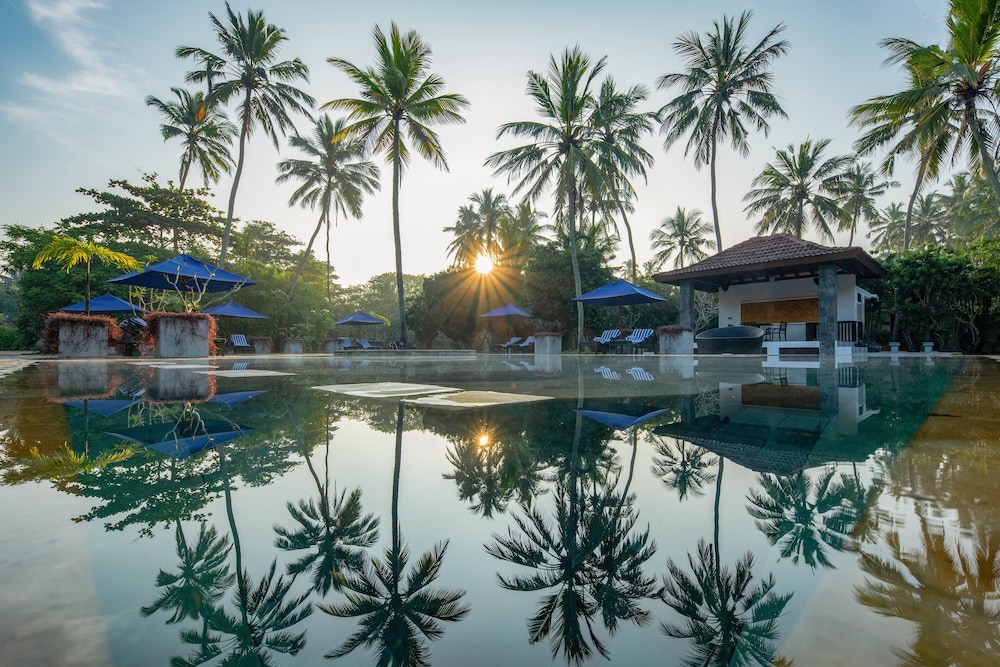 

Roma - Wadduwa - Serene Pavilions