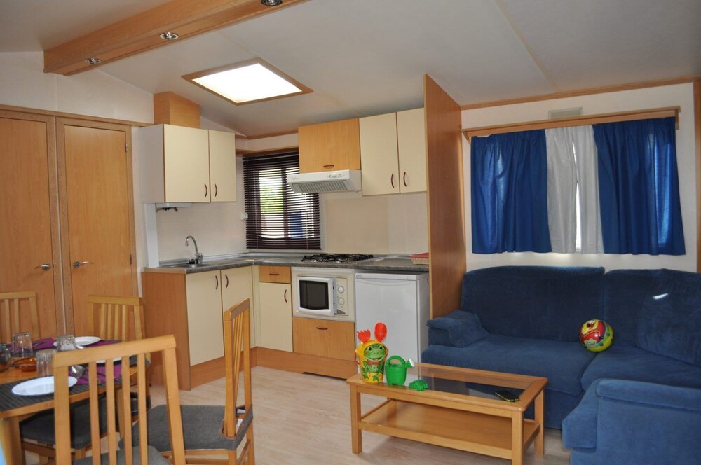 

Milano - Begur - Camping Resort-Bungalow Park Mas Patoxas