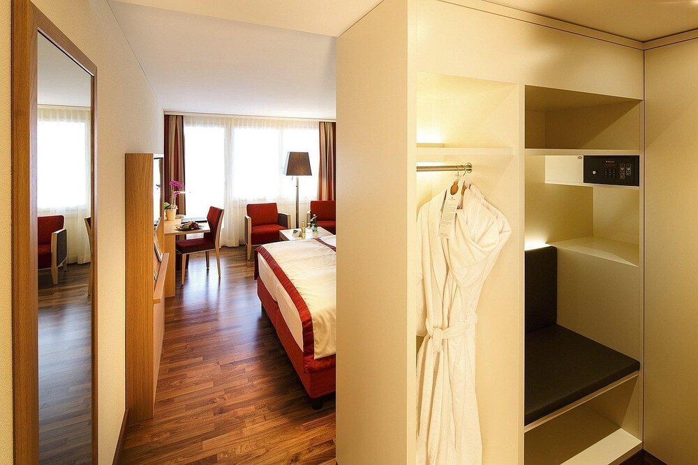 

Milano - Svitto - Swiss Holiday Park Resort