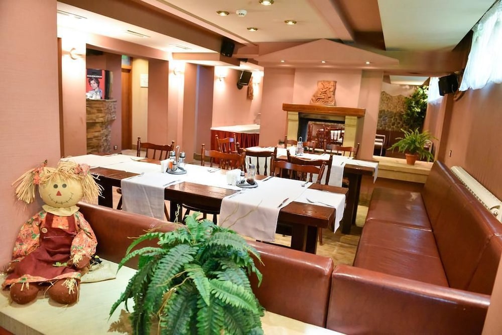 

Roma - Dobrinishte - Martin Club Hotel