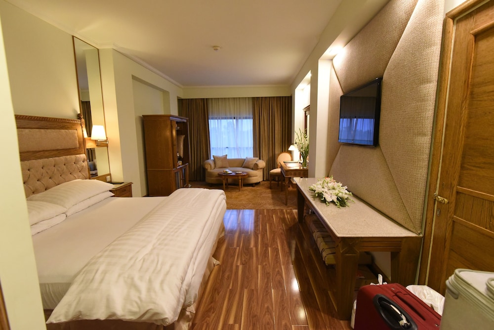 

Venezia - Islamabad - Hotel Crown CP Islamabad