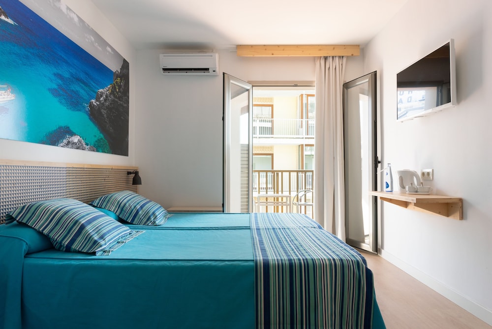

Roma - Cala de Sant Vicenc - Hotel Eolo