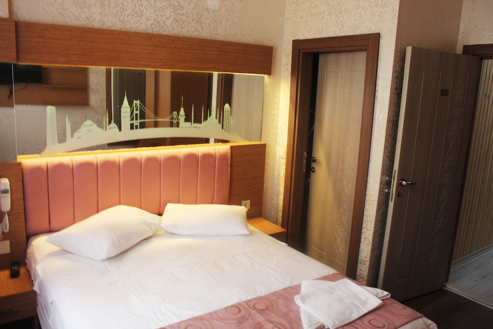 

Catania - Istanbul - Hotel Megaron