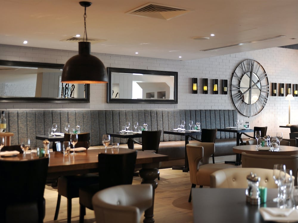 

Milano - Englefield Green - Macdonald Windsor