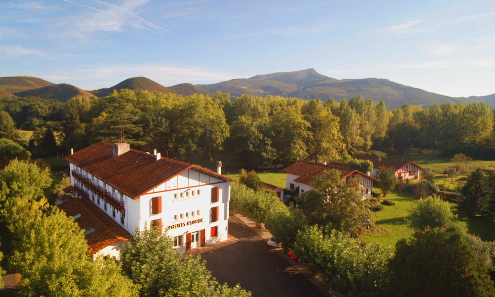 

Roma - Saint-Jean-de-Luz - Hotel Pyrenées Atlantique