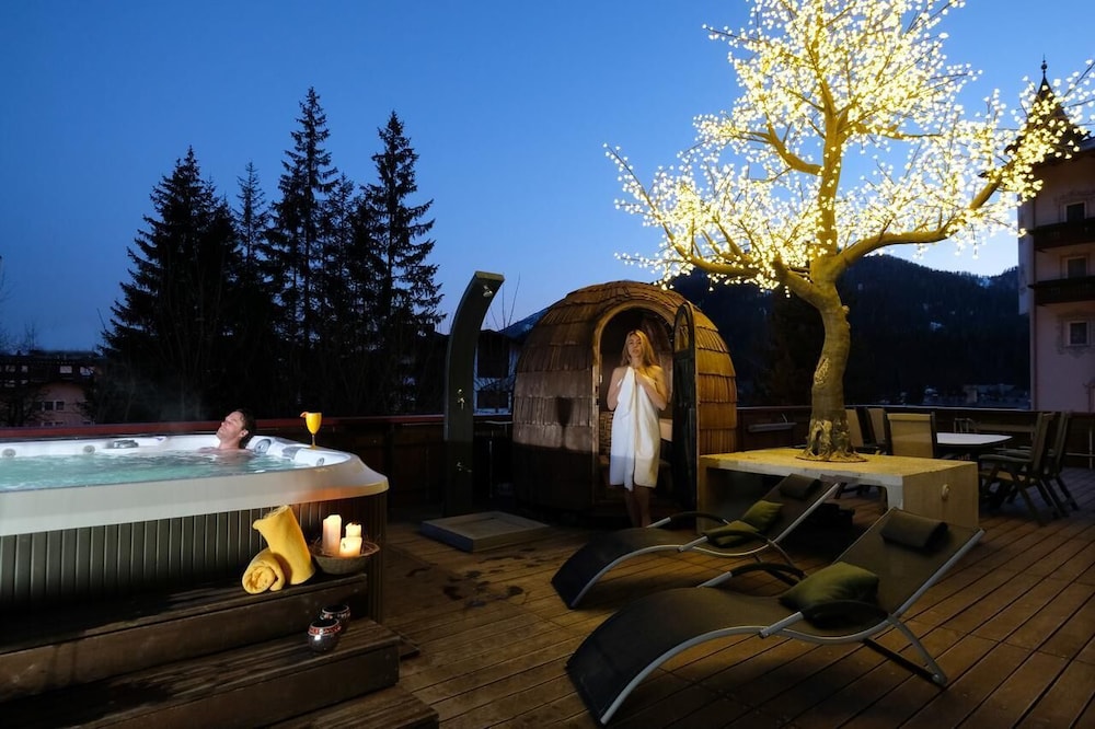 

Lamezia Terme - Alto Adige, Montagna Italia - Storico Hotel Regina