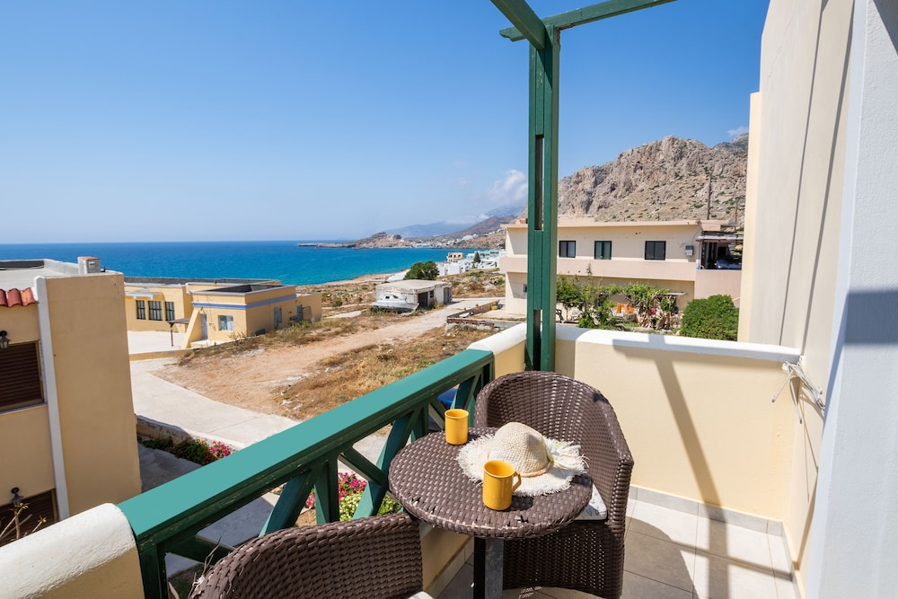 

Venezia - Karpathos, Isole Greche - Dilina Studios