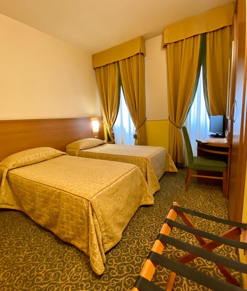 

Bari - Rozzano - Hotel Kristall