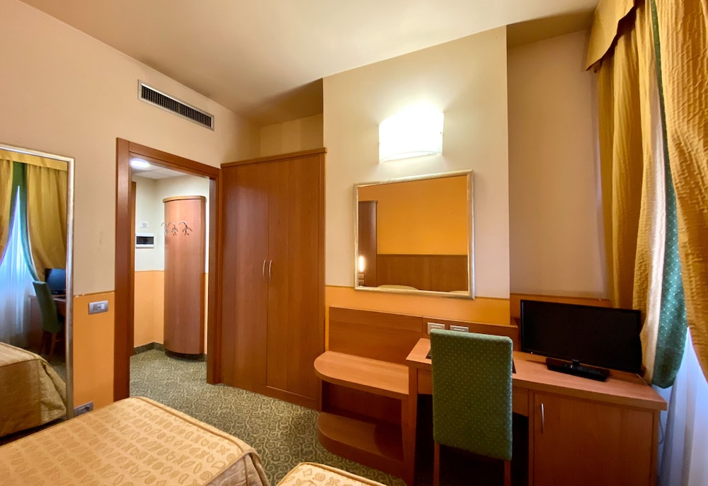 

Catania - Trezzano sul Naviglio - Hotel Kristall