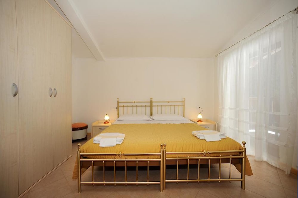 

Milano - Moena - Hotel Bucaneve